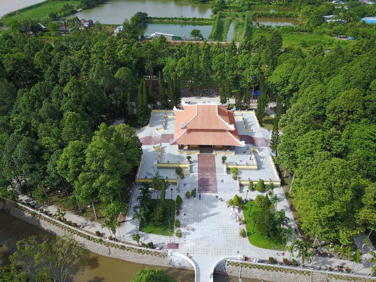 Toàn cảnh khu lưu niệm